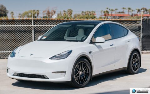 White Tesla Model Y - UP x BBS Flugplatz Wheels