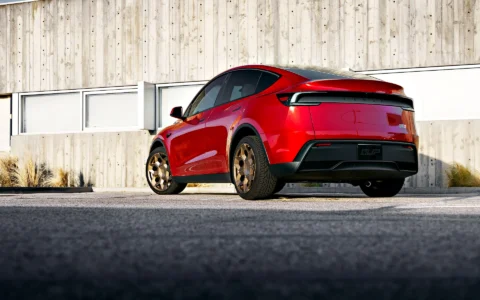 Ultra Red Tesla Model Y Juniper on CYBRHEX in Satin Bronze