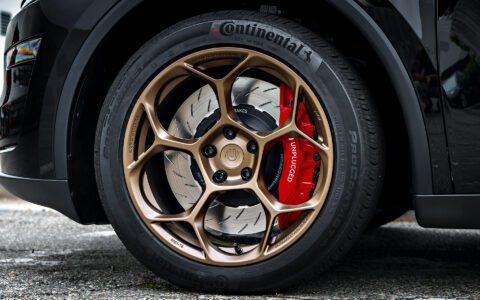 Black 2026 Tesla Model Y Juniper with Big Brake Kit on UP Forged UP-05 in Satin Bronze