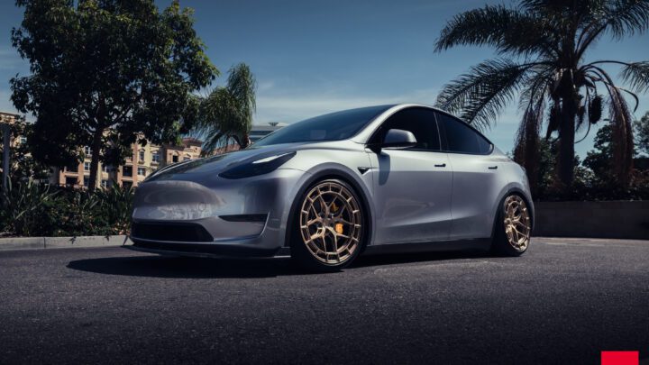 Tesla Model Y – Vossen HFX-1 Wheels in Satin Bronze