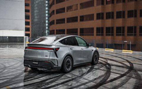 Quicksilver Tesla Model Y on 19-Inch UP Forged UP-RW Wheels