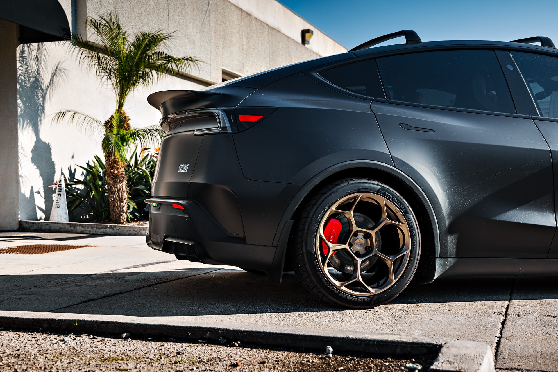 Stealth PPF Diamond Black Tesla Model Y Juniper Performance on 20-Inch UP Forged UP-05 Wheels 1 Stealth PPF Diamond Black Tesla Model Y Juniper Performance on 20-Inch UP Forged UP-05 Wheels