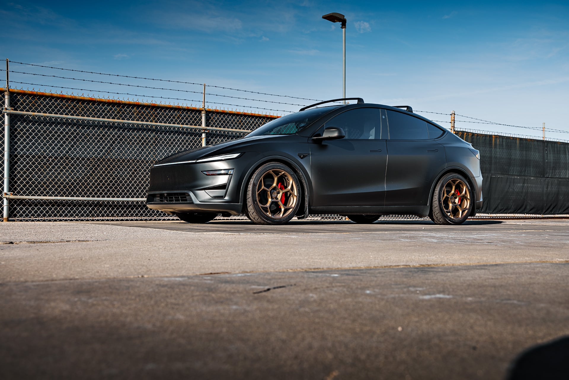 Stealth PPF Diamond Black Tesla Model Y Juniper Performance on 20-Inch UP Forged UP-05 Wheels 10 Stealth PPF Diamond Black Tesla Model Y Juniper Performance on 20-Inch UP Forged UP-05 Wheels