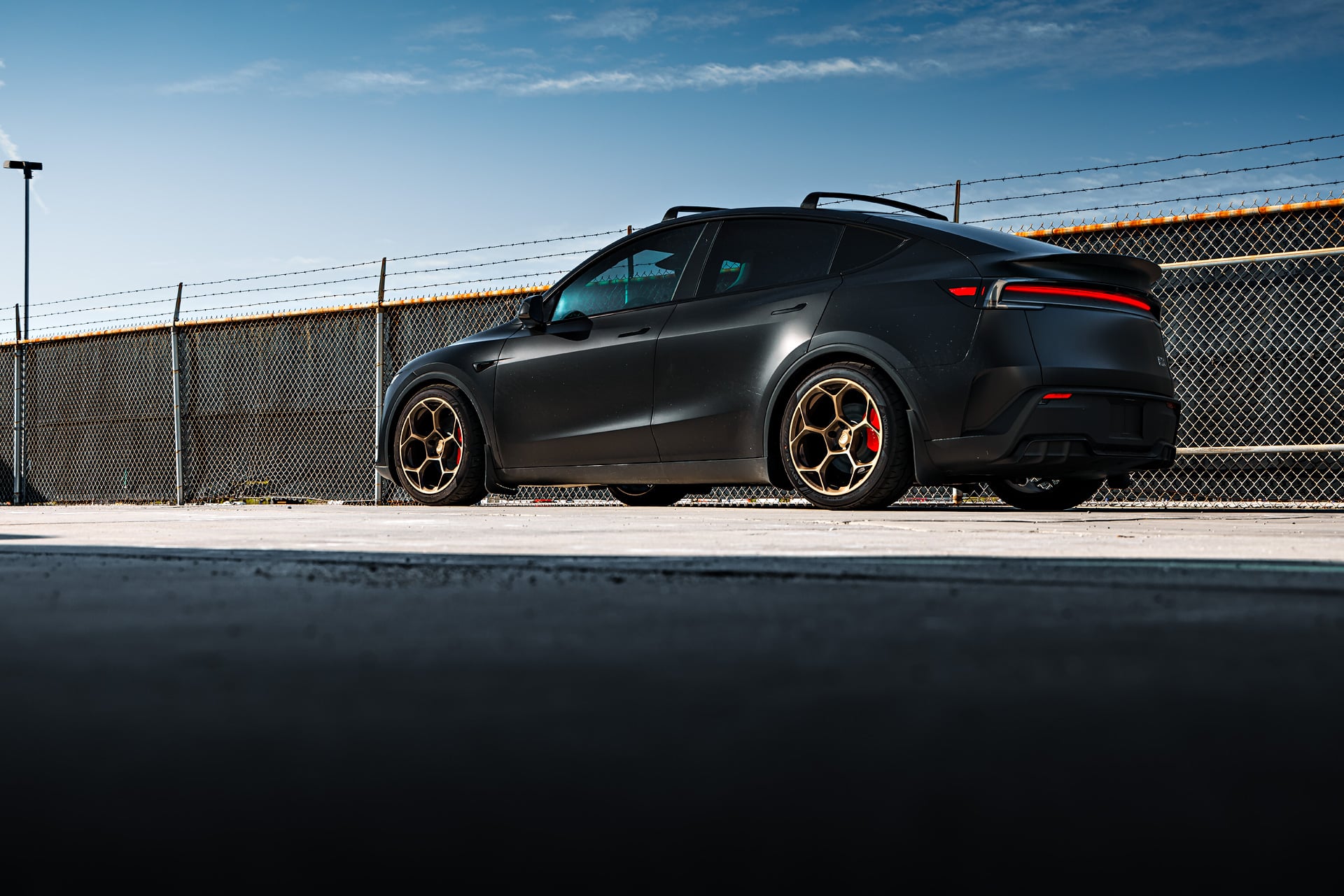 Stealth PPF Diamond Black Tesla Model Y Juniper Performance on 20-Inch UP Forged UP-05 Wheels 6 Stealth PPF Diamond Black Tesla Model Y Juniper Performance on 20-Inch UP Forged UP-05 Wheels