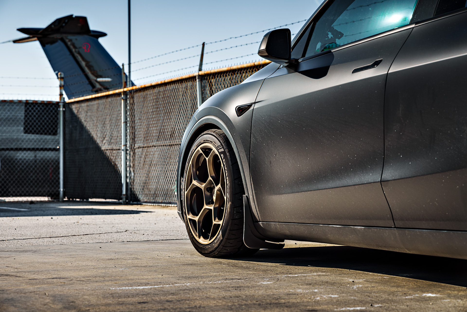 Stealth PPF Diamond Black Tesla Model Y Juniper Performance on 20-Inch UP Forged UP-05 Wheels 7 Stealth PPF Diamond Black Tesla Model Y Juniper Performance on 20-Inch UP Forged UP-05 Wheels