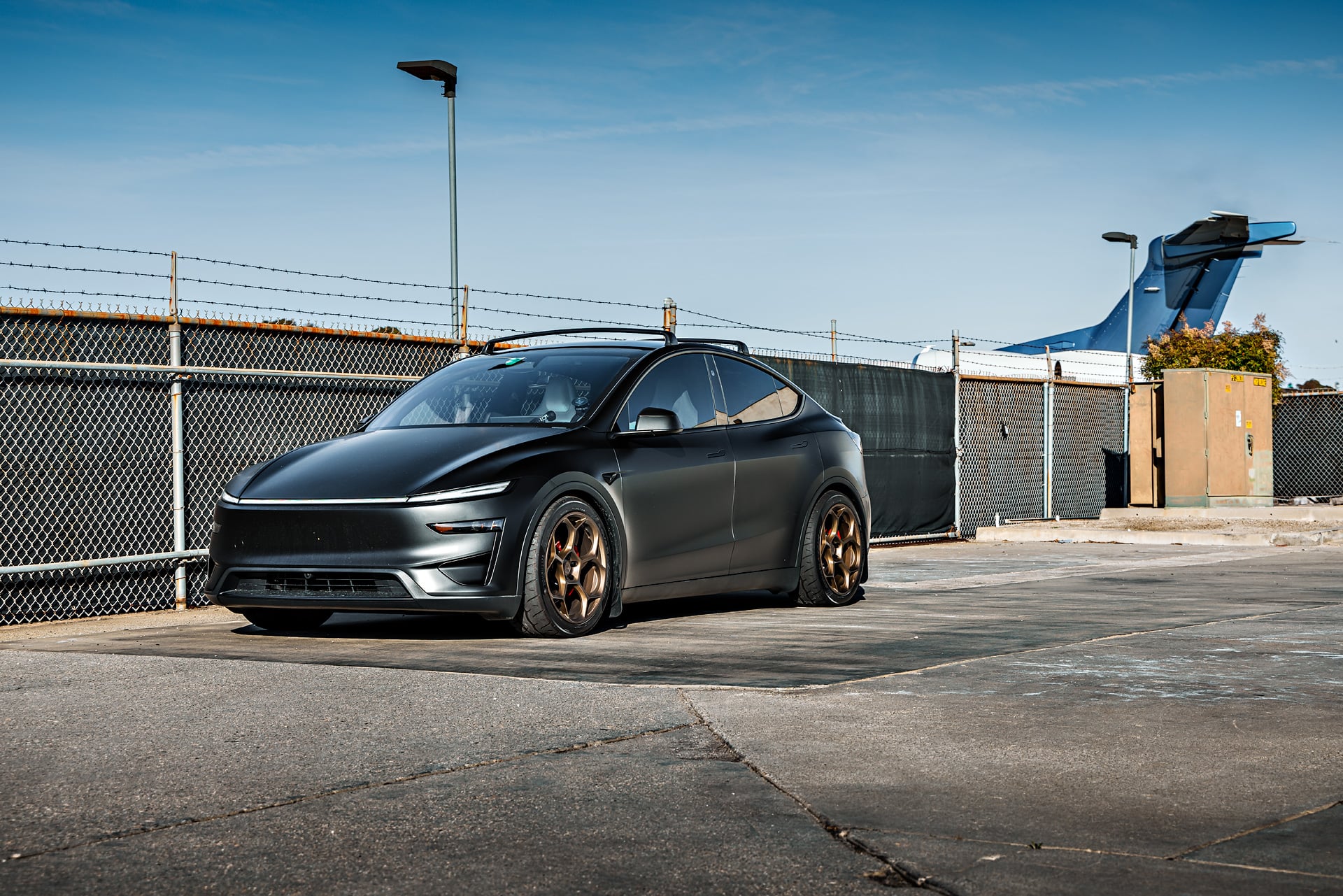 Stealth PPF Diamond Black Tesla Model Y Juniper Performance on 20-Inch UP Forged UP-05 Wheels 4 Stealth PPF Diamond Black Tesla Model Y Juniper Performance on 20-Inch UP Forged UP-05 Wheels