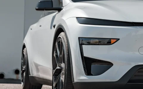 Tesla Model Y Wheel Spacers: The Easiest Way to a Flush, Planted Stance 4 White-Tesla-Model-Y-Juniper-with-Perfect-Fitment-Kit-Unplugged-Performance-1200px-Square-2-1000x1000